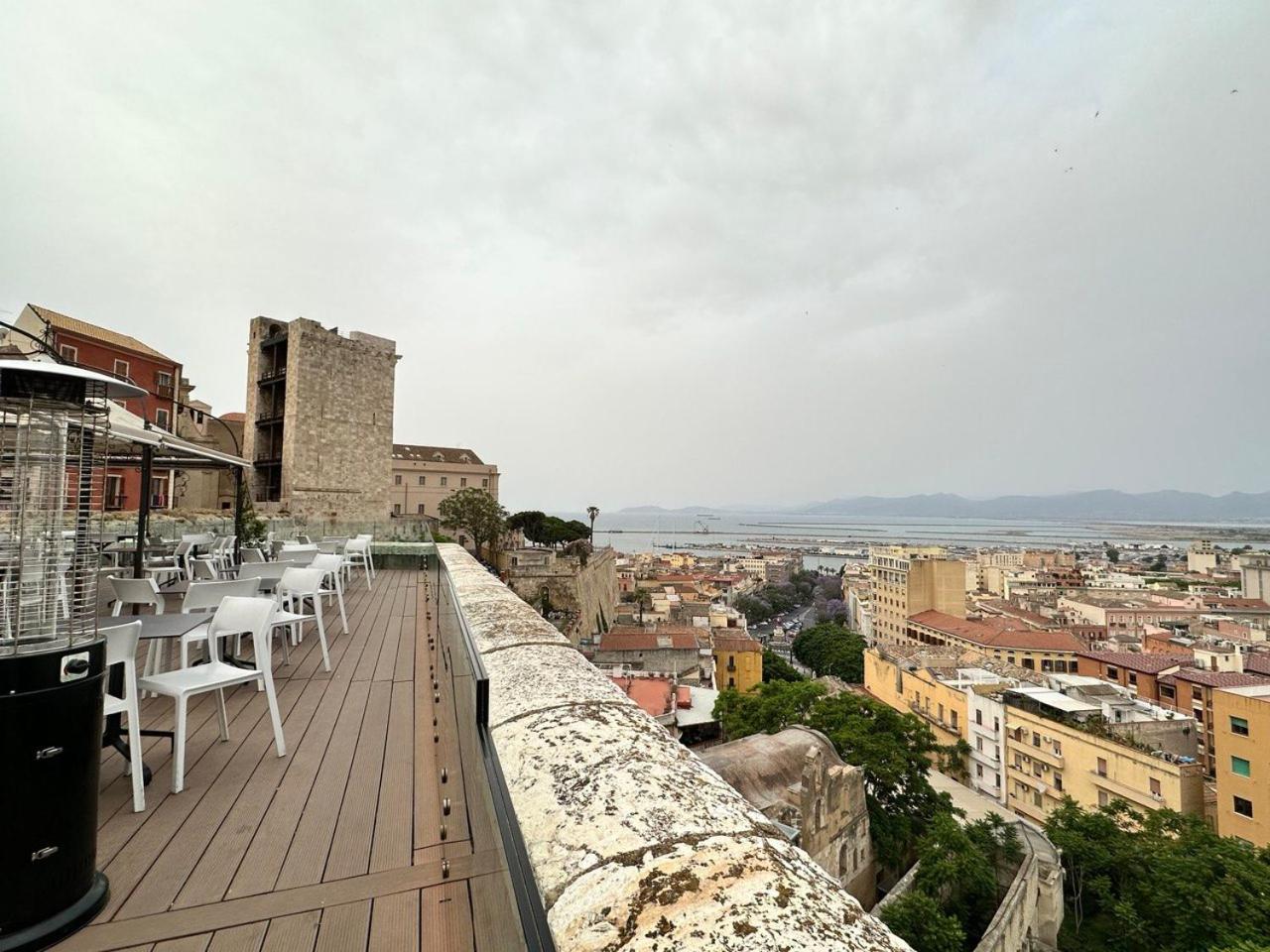 Art Studio Appartamento Castello 칼리아리 외부 사진